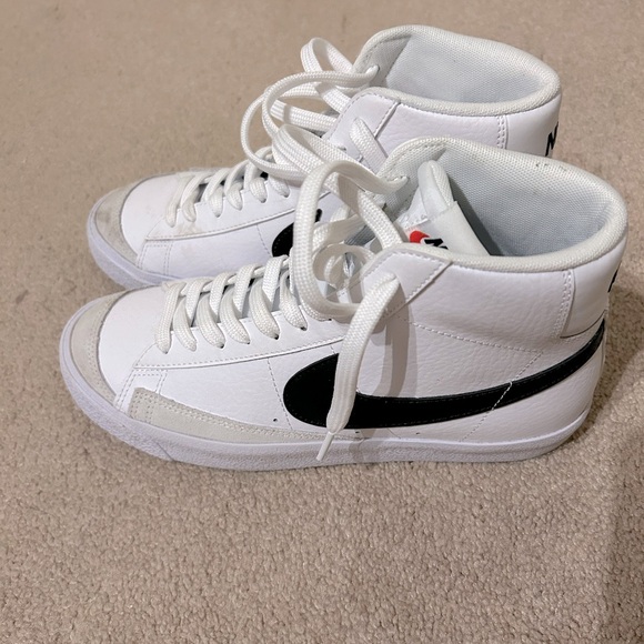 Nike Blazer Hightop - Picture 1 of 3